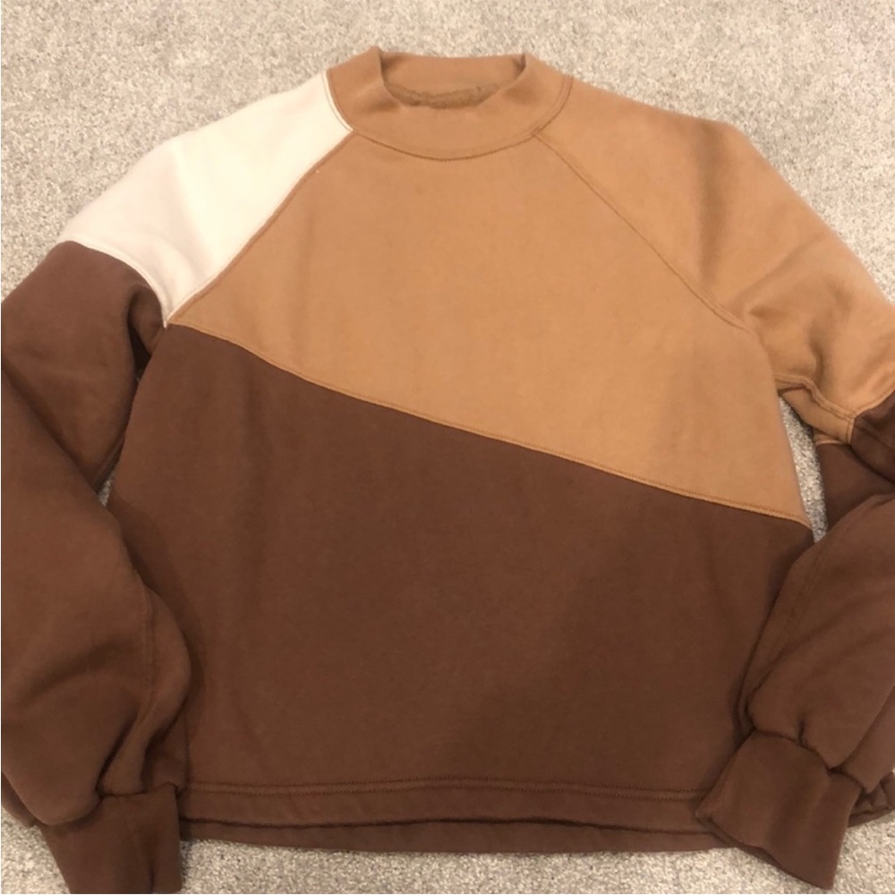 Sweatshirt